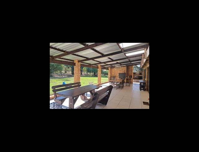 FARM FOR SALE IN WALKER'S FRUIT FARMS